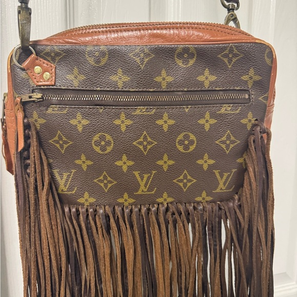 Vintage Boho Louis Vuitton Authentic Bag - Picture 2 of 4